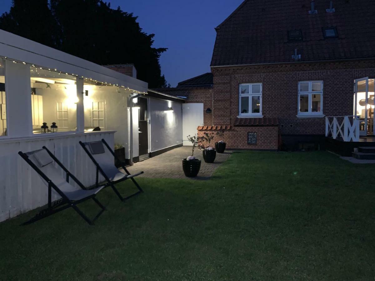 H. C. Lumbyes Vej - Kaelderlejlighed Odense Bagian luar foto